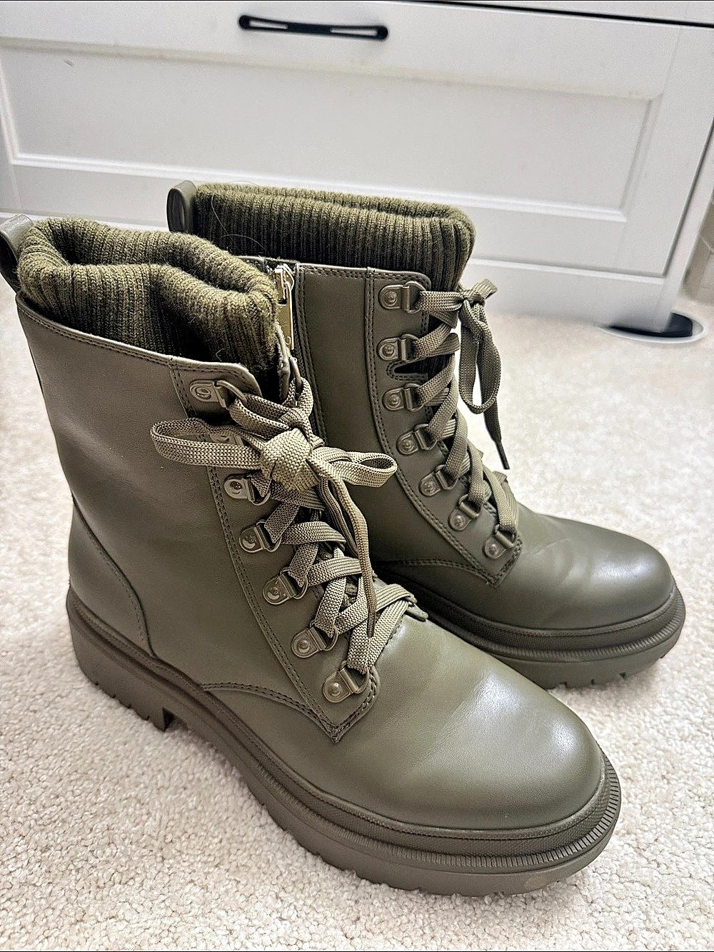 Jennifer Lopez army Green Lace-Up Combat Boots - Brand New. 8.5